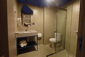 Golden Tower Express Nações Unidas by Fênix Hotéis