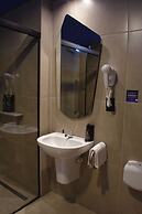 Golden Tower Express Nações Unidas by Fênix Hotéis