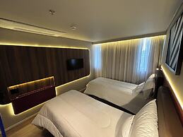 Golden Tower Express Nações Unidas by Fênix Hotéis