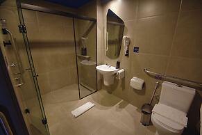 Golden Tower Express Nações Unidas by Fênix Hotéis