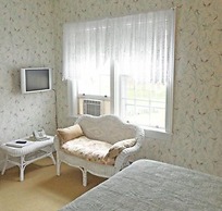 Hillsdale House Inn