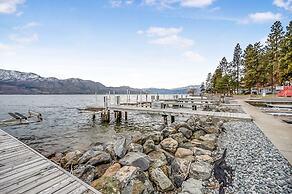 Lakeside Condo w Large Outdoor Space