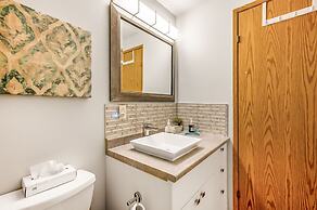 Lakeside Condo w Large Outdoor Space