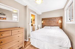 Secluded Cabin on Lake Okanagan