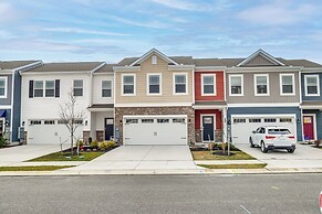 Pool Access & Beach Shuttle: Millville Townhome!