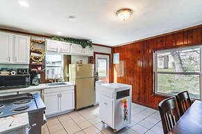 Arkansas Cabin w/ Deck < 1 Mi to Norfork Lake