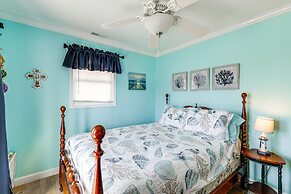 Oak Island Home w/ Covered Patio: Steps to Beach!