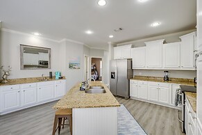 Relaxing Biloxi Vacation Rental Condo Near Beach!