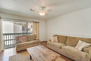 Gulf Shores Condo w/ Pool Access: Walk to Beach!