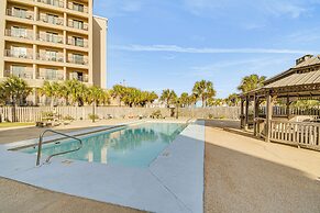 Gulf Shores Condo w/ Pool Access: Walk to Beach!