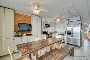 Gulf Shores Condo w/ Pool Access: Walk to Beach!