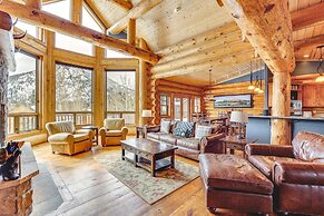 Spacious Frisco Home w/ Hot Tub & Mountain Views!