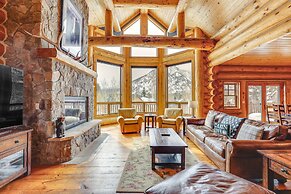 Spacious Frisco Home w/ Hot Tub & Mountain Views!