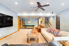 Spacious Frisco Home w/ Hot Tub & Mountain Views!