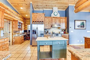 Spacious Frisco Home w/ Hot Tub & Mountain Views!