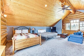 Spacious Frisco Home w/ Hot Tub & Mountain Views!