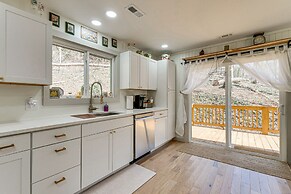 North Carolina Coupes Retreat w/ Deck & Grill!