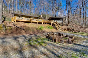 North Carolina Coupes Retreat w/ Deck & Grill!