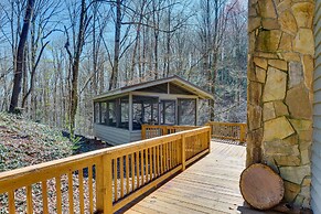 North Carolina Coupes Retreat w/ Deck & Grill!