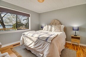 Henderson Cabin w/ Deck & Scenic Lake Views!