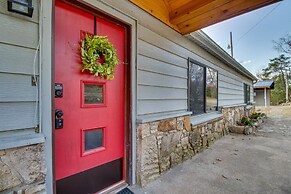 Henderson Cabin w/ Deck & Scenic Lake Views!