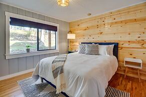 Henderson Cabin w/ Deck & Scenic Lake Views!