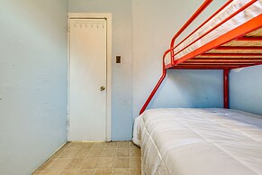 Sunset Bay Cottage w/ Fire Pit: Walk to Beach!