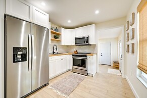 Modern Naples Duplex Home ~ 7 Mi to Beach!