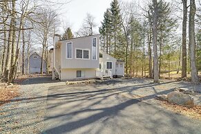 Stylish Tobyhanna Home w/ Fire Pit + Lake Access!