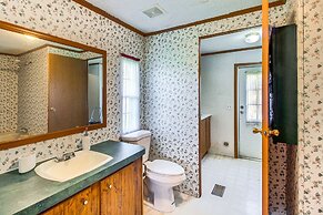 'valley View Lodge' Rural Home in Bridgeport!