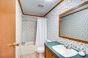 'valley View Lodge' Rural Home in Bridgeport!