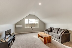 Modern Oskaloosa Cabin w/ 2 Acres & On-site Trails