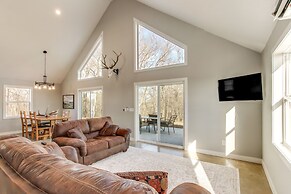 Modern Oskaloosa Cabin w/ 2 Acres & On-site Trails