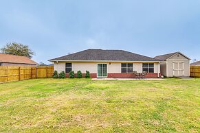 Pet-friendly Home w/ Yard - 8 Mi to Perdido Keys!