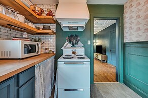 Chic Elizabethtown Apartment: Walk to Downtown!