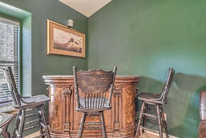 Charming Home w/ Patios, Near Ruidoso Downs Casino