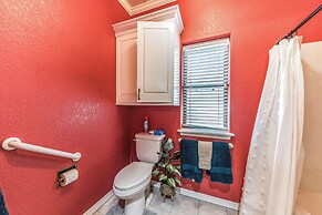 Charming Home w/ Patios, Near Ruidoso Downs Casino