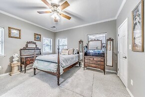 Charming Home w/ Patios, Near Ruidoso Downs Casino