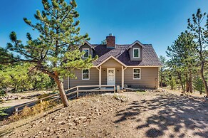 Quiet + Peaceful Home in Allenspark w/ Deck!