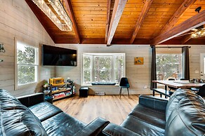 Quiet + Peaceful Home in Allenspark w/ Deck!