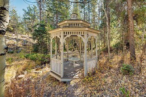 Quiet + Peaceful Home in Allenspark w/ Deck!