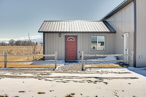 Cozy Dillon Retreat: Fireplace, Mountain Views!