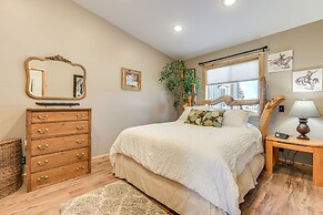 Cozy Dillon Retreat: Fireplace, Mountain Views!