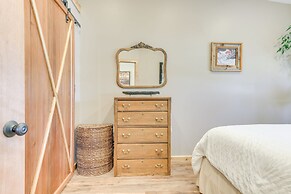 Cozy Dillon Retreat: Fireplace, Mountain Views!