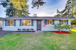 Charming Arlington Home w/ Hot Tub & Fenced Yard!