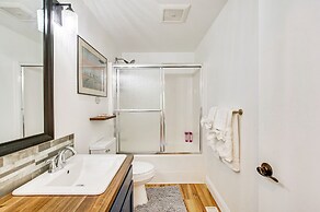 Charming Arlington Home w/ Hot Tub & Fenced Yard!