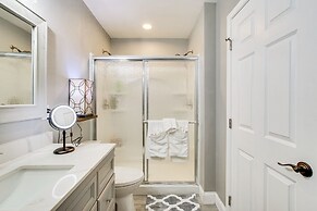 Charming Arlington Home w/ Hot Tub & Fenced Yard!