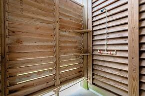 Viewtastic 3 Bedroom Home by RedAwning