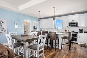 Viewtastic 3 Bedroom Home by RedAwning