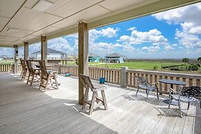 Viewtastic 3 Bedroom Home by RedAwning